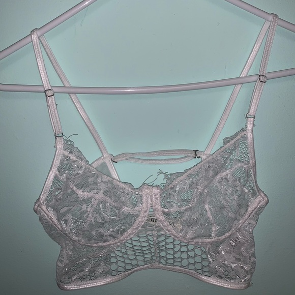 NWOT White Lace Bralette - Picture 4 of 6